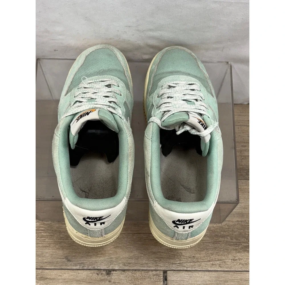 Nike‎ Air Force 1 Low Sage Green Suede White Swoosh Men's Size 8.5